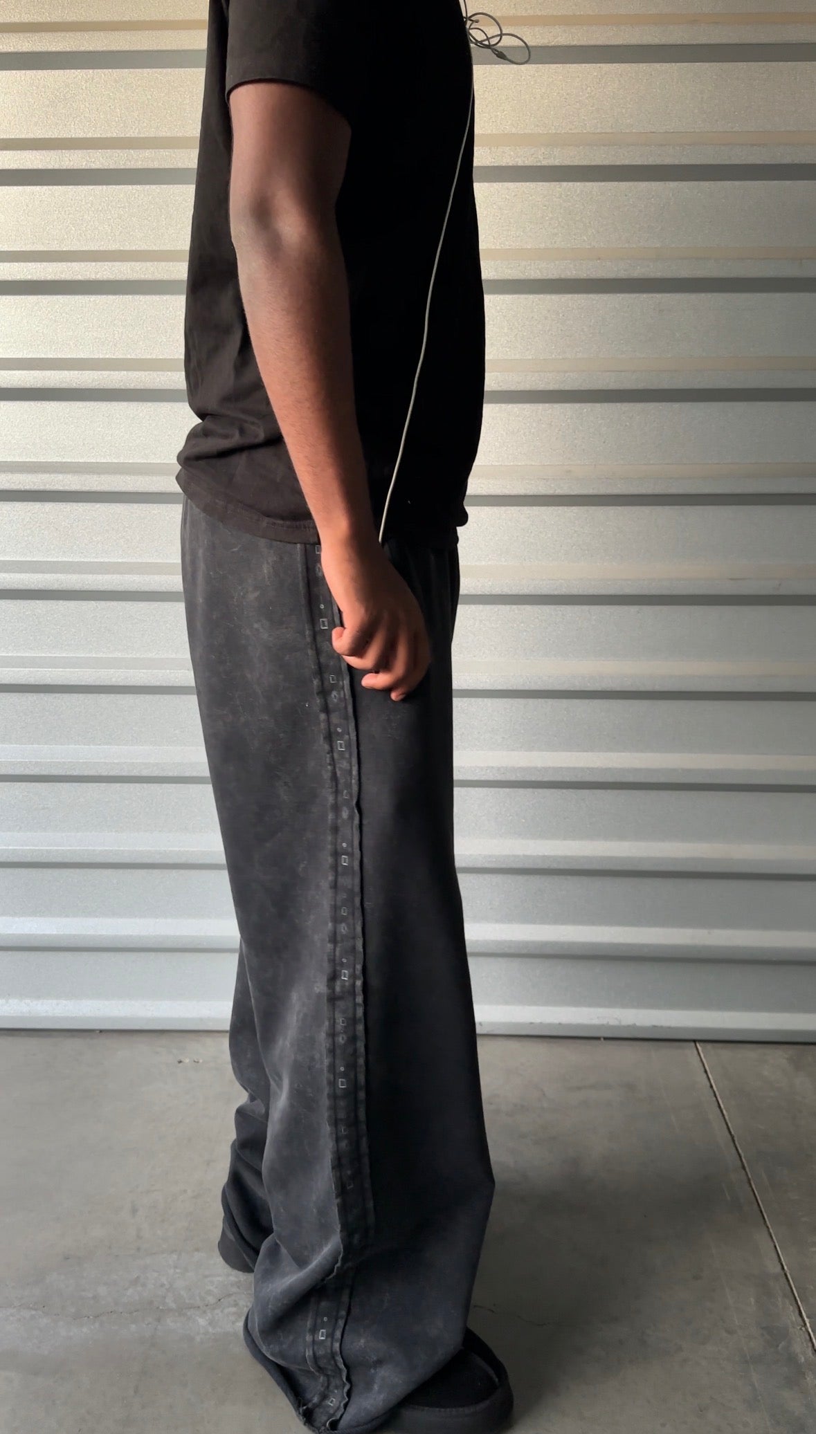 UNCUT DIAMOND SWEATS